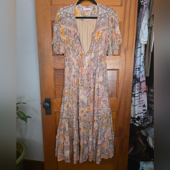 Spell Amethyst Flutter Sleeve Gown in Peach - Picture 2 of 8